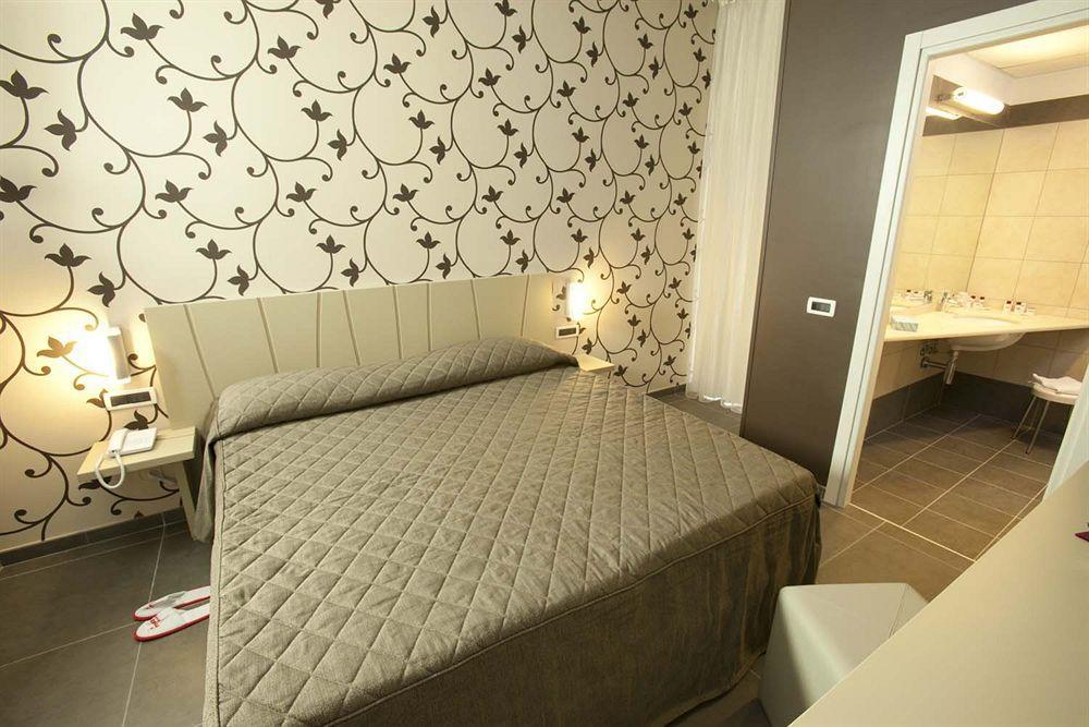 Rolling Hotel Casoria Luaran gambar