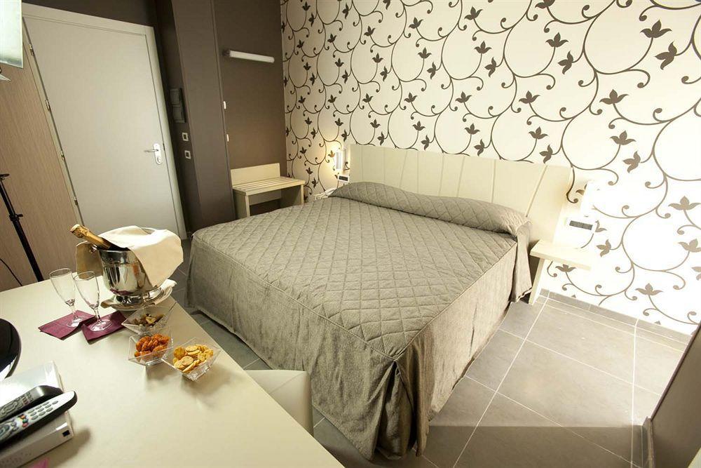 Rolling Hotel Casoria Luaran gambar