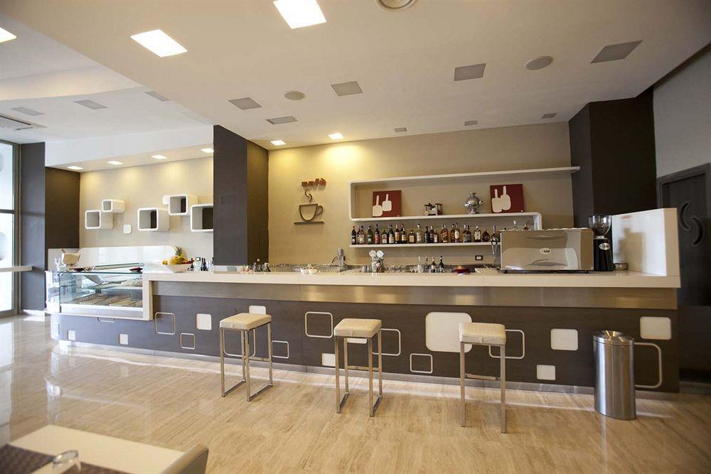 Rolling Hotel Casoria Luaran gambar