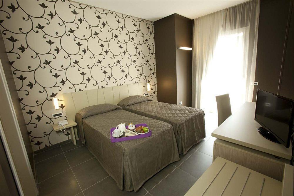 Rolling Hotel Casoria Luaran gambar
