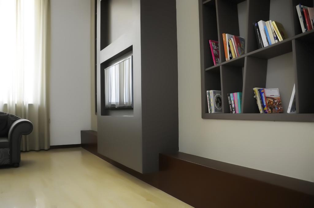 Rolling Hotel Casoria Luaran gambar