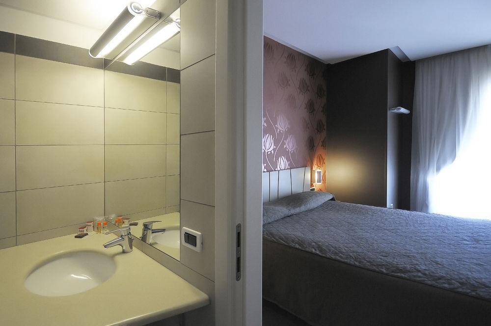 Rolling Hotel Casoria Luaran gambar
