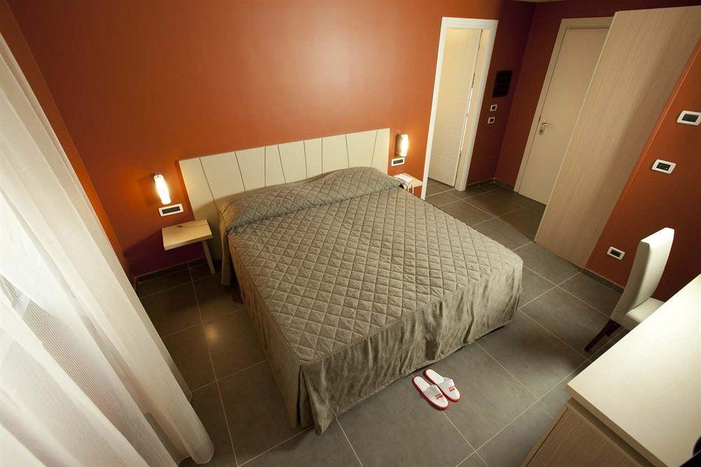 Rolling Hotel Casoria Luaran gambar