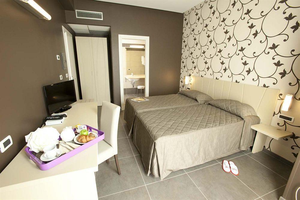 Rolling Hotel Casoria Luaran gambar